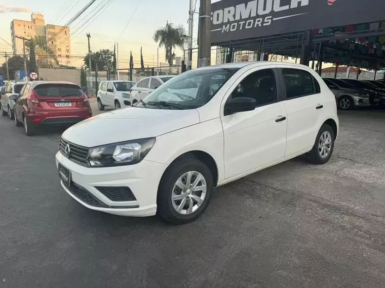 Volkswagen Gol Branco 4