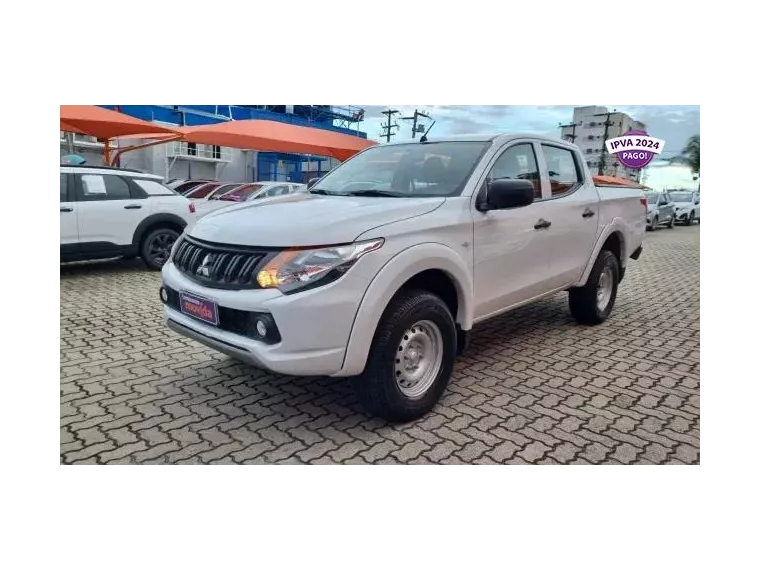 Mitsubishi L200 Branco 6