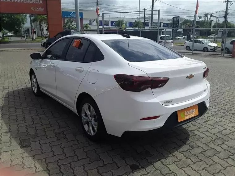 Chevrolet Onix Branco 4