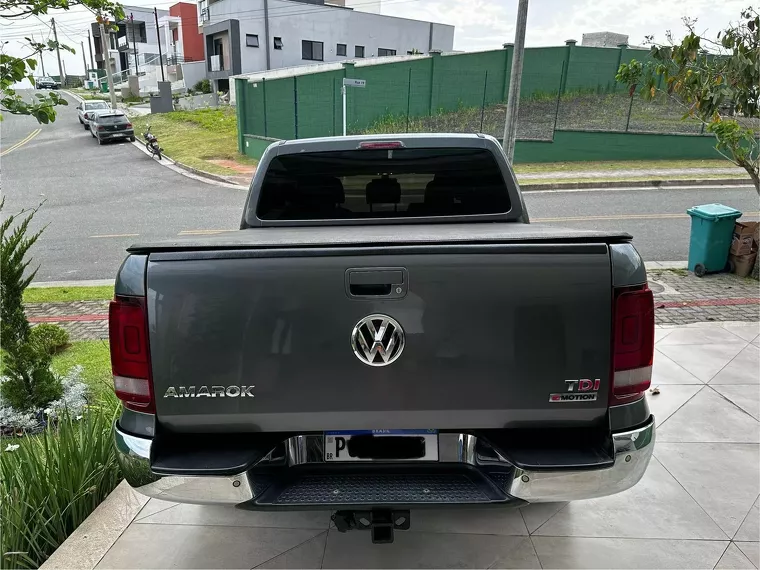 Volkswagen Amarok Cinza 1