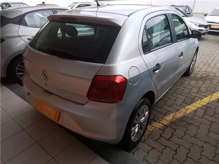 Volkswagen Gol Prata 5