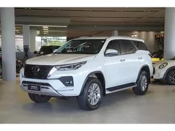 Toyota Hilux SW4