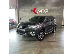 Toyota Hilux SW4