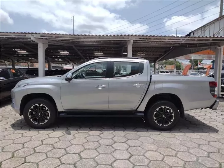 Mitsubishi L200 Triton Prata 12