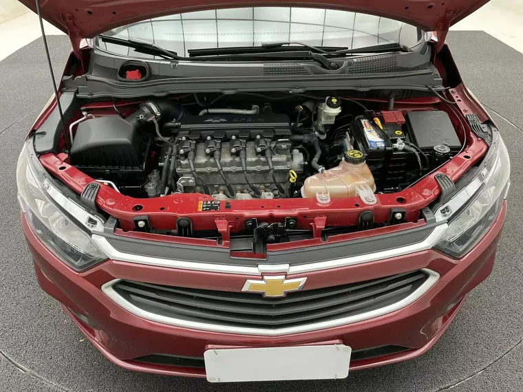 Chevrolet Onix Vermelho 9