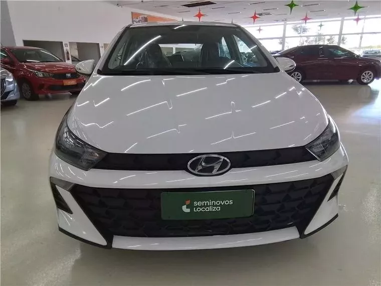 Hyundai HB20 Branco 17