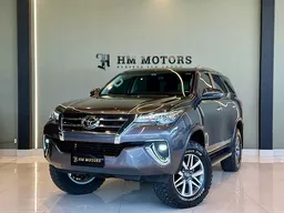 Toyota Hilux SW4