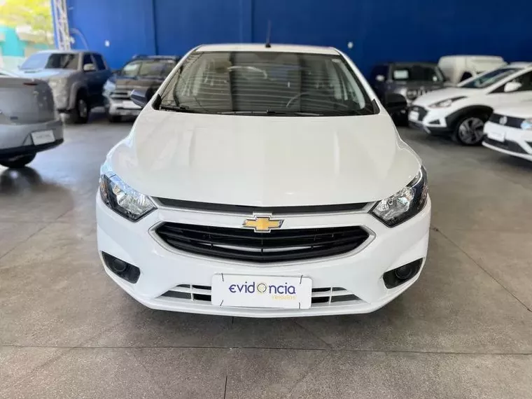 Chevrolet Onix Branco 8