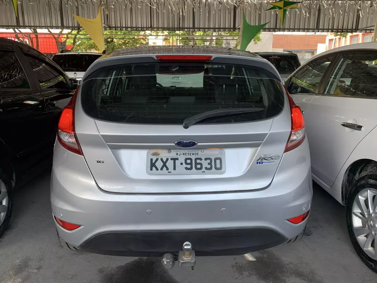 Ford Fiesta Prata 7