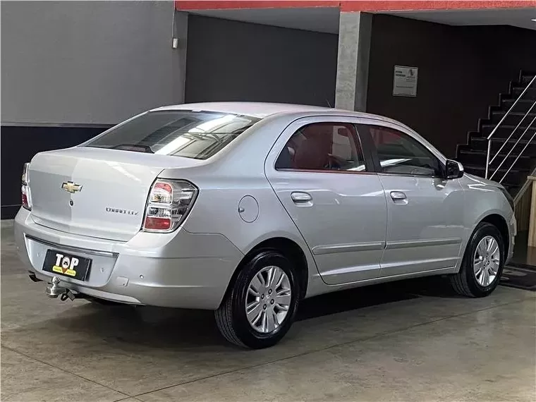 Chevrolet Cobalt Prata 2