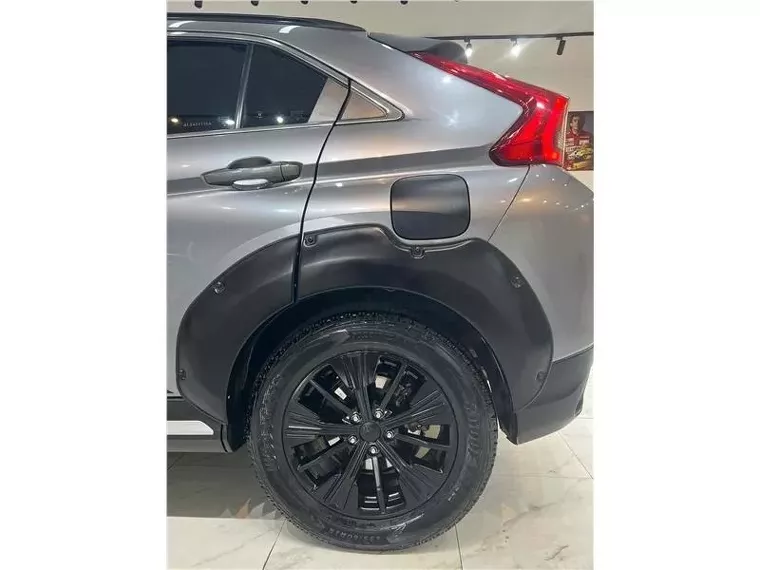 Mitsubishi Eclipse Cross Cinza 9