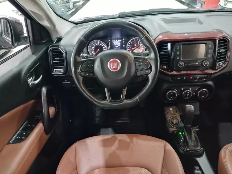 Fiat Toro Preto 7