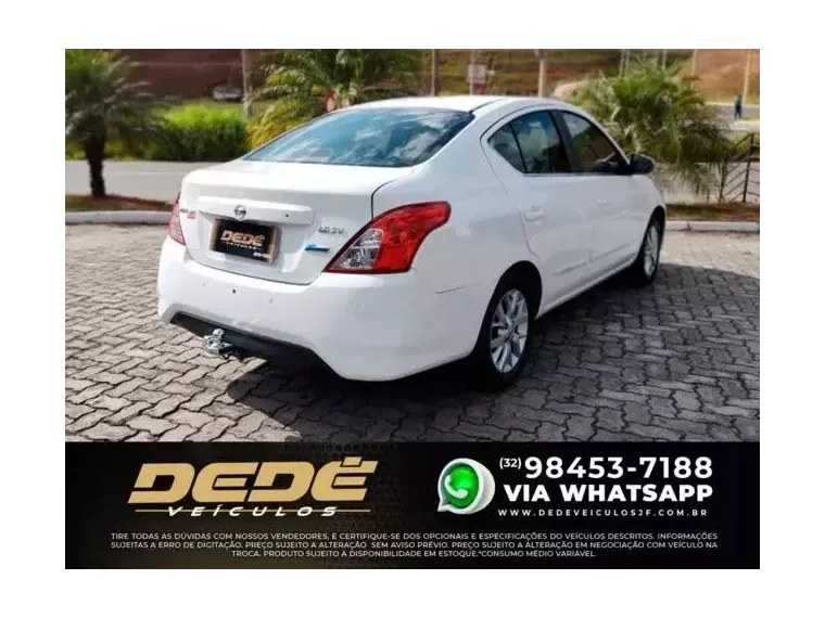 Nissan Versa Branco 2