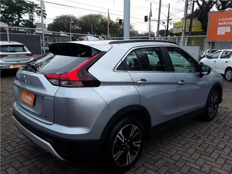 Mitsubishi Eclipse Cross Prata 2