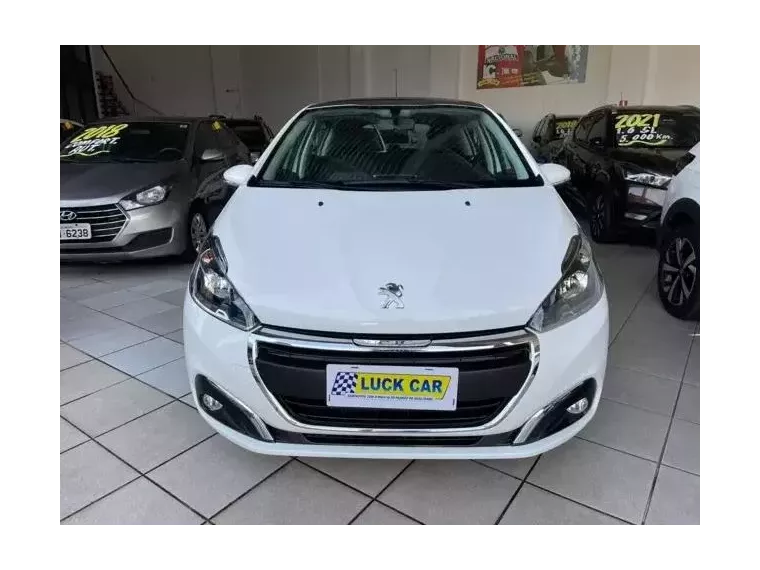 Peugeot 208 Branco 1