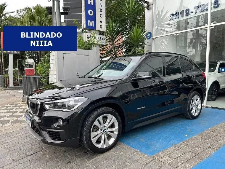 BMW X1 Preto 8