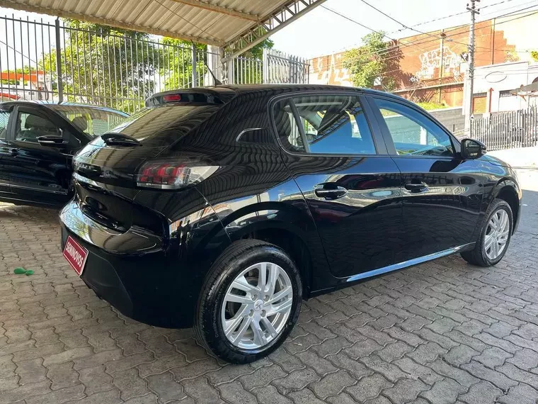 Peugeot 208 Preto 3