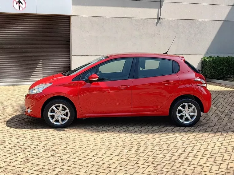 Peugeot 208 Vermelho 2