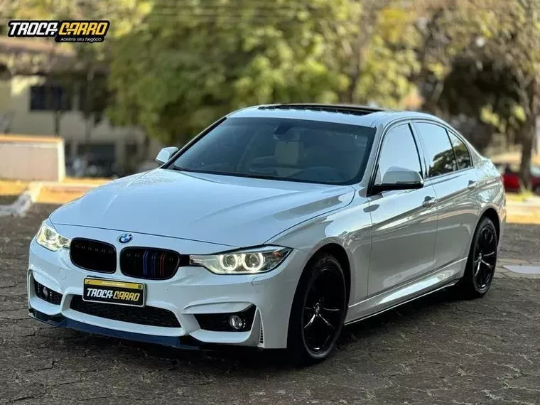 BMW 320i Branco 2