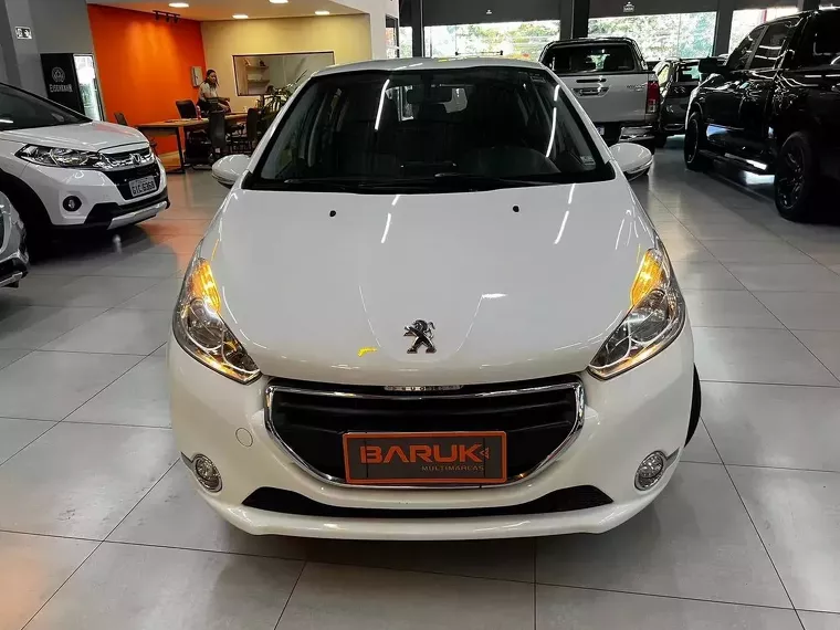 Peugeot 208 Branco 4