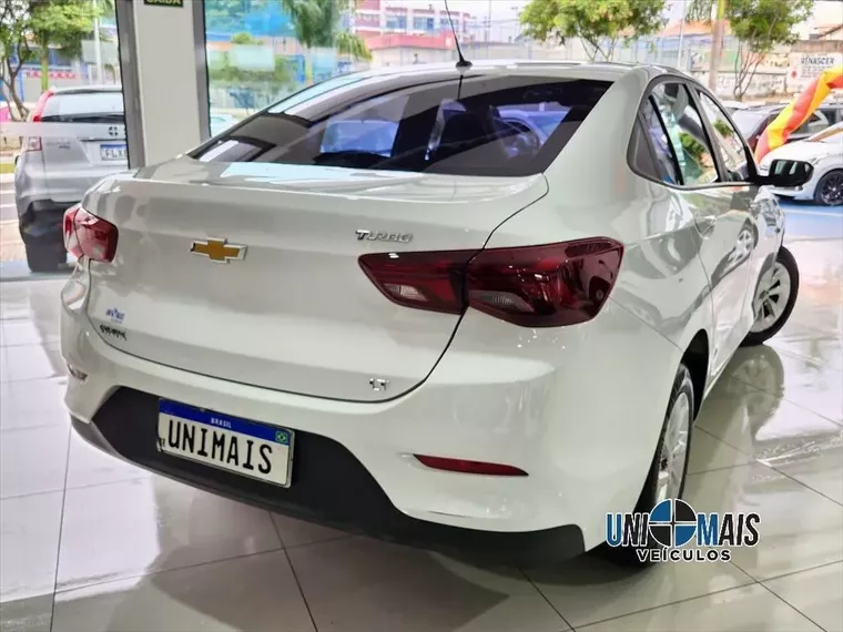 Chevrolet Onix Branco 15