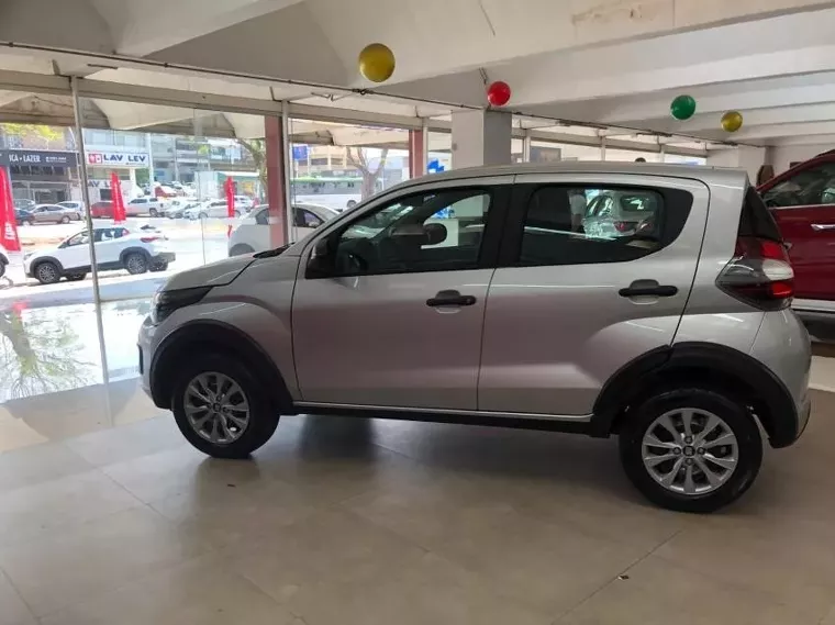 Fiat Mobi Cinza 6