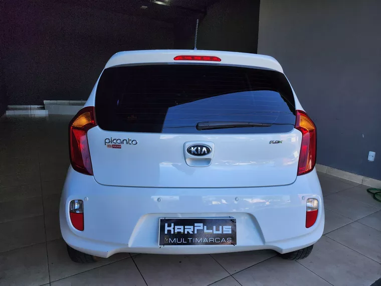 KIA Picanto Branco 15