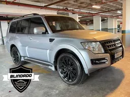 Mitsubishi Pajero Full