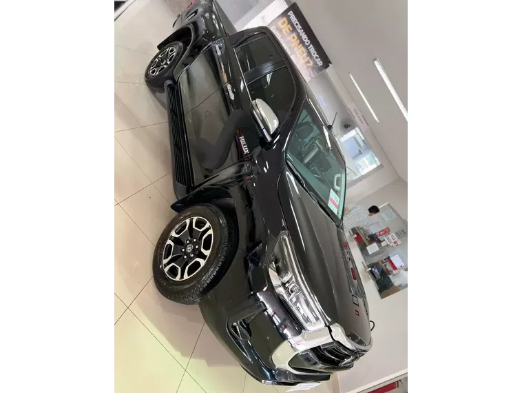 Toyota Hilux Preto 1