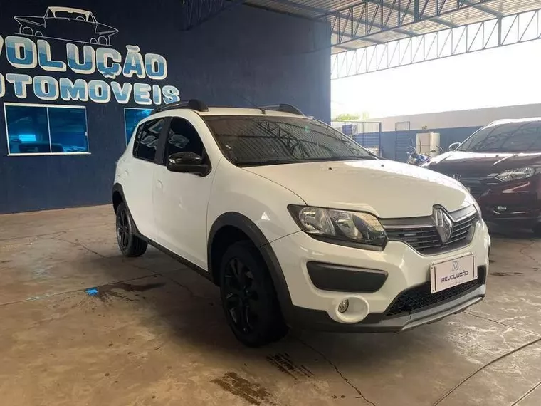 Renault Sandero Branco 4