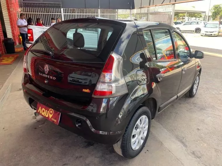 Renault Sandero Preto 9