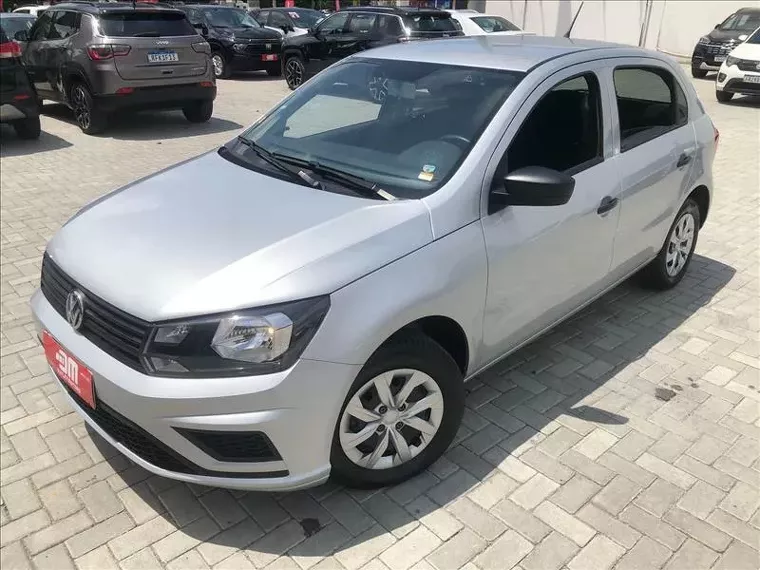 Volkswagen Gol Prata 1