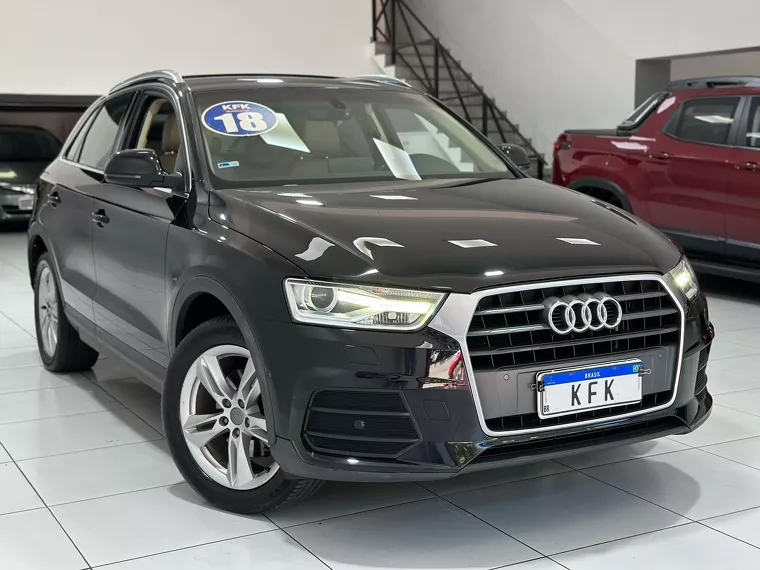 Audi Q3 Preto 4