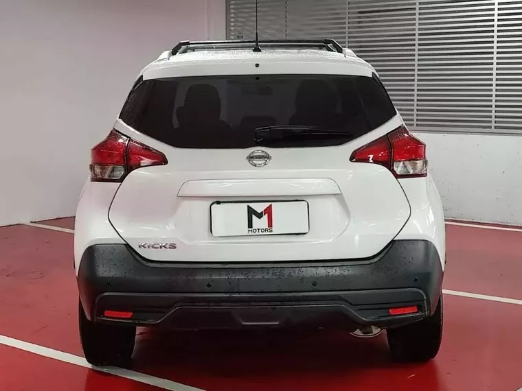 Nissan Kicks Branco 6