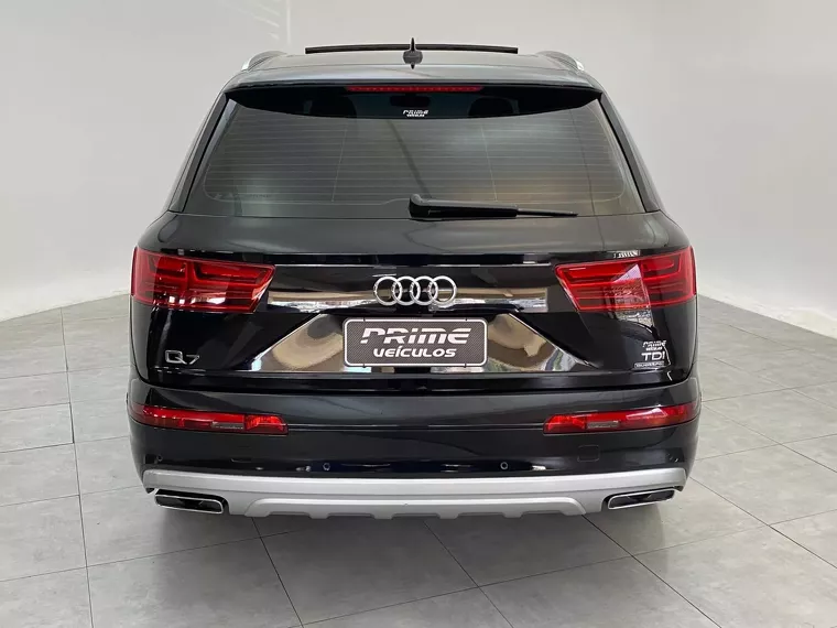 Audi Q7 Preto 20