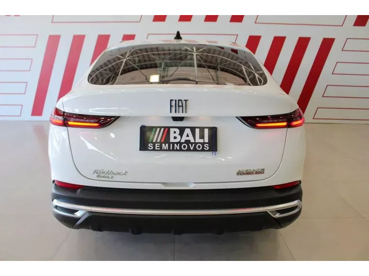 Fiat Fastback Branco 8