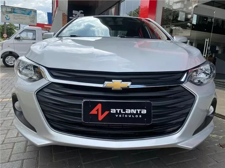 Chevrolet Onix Prata 11