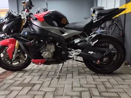 S 1000 R