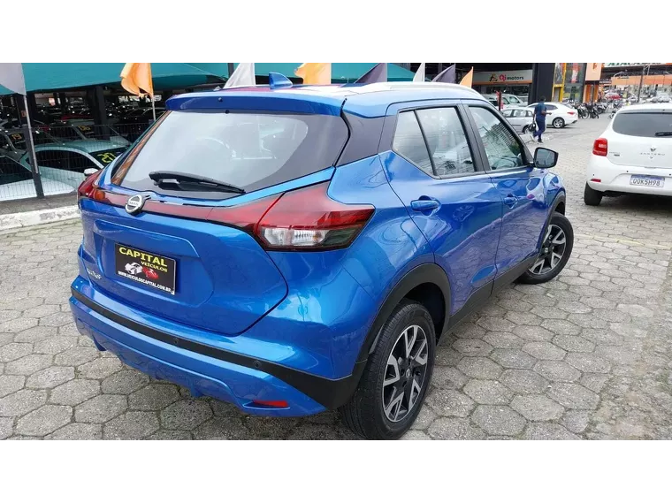 Nissan Kicks Preto 4