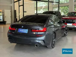 BMW 320i