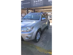 Hilux SW4