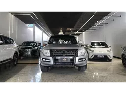 Mitsubishi Pajero Full