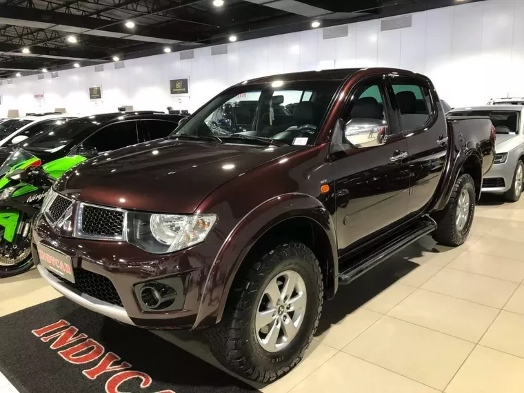 Mitsubishi L200 Triton Vermelho 2