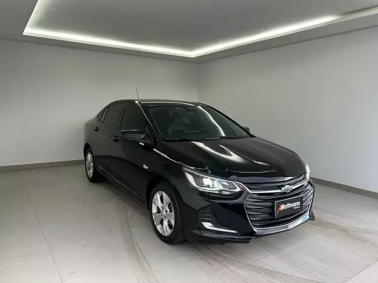 Chevrolet Onix Preto 1