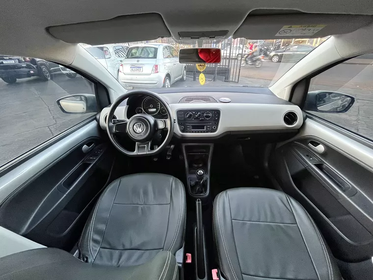 Volkswagen UP Cinza 34