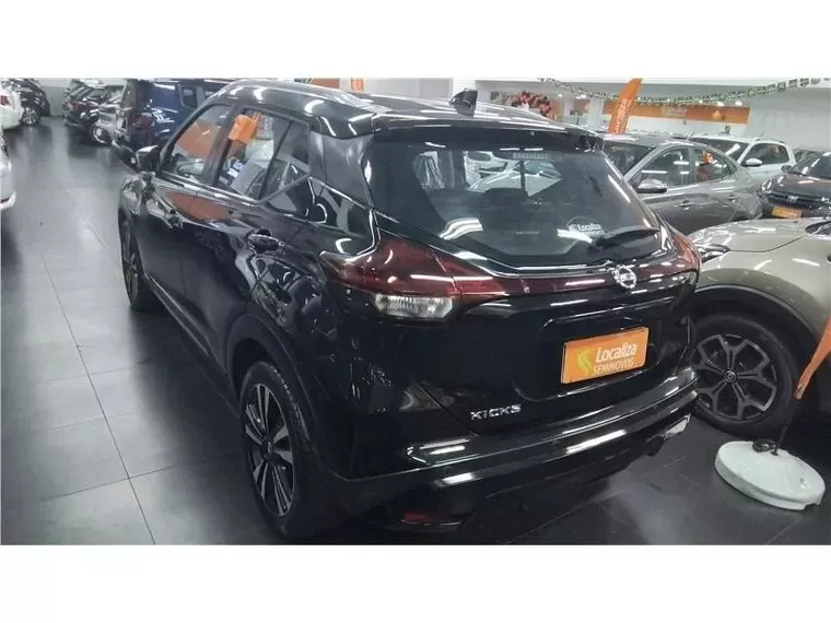 Nissan Kicks Preto 3