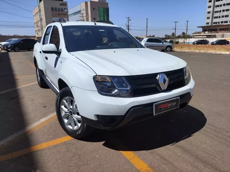 Renault Duster Oroch Branco 1