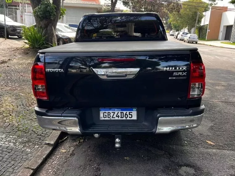 Toyota Hilux Preto 9