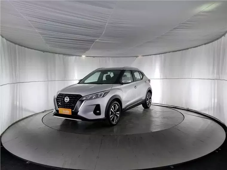 Nissan Kicks Prata 7