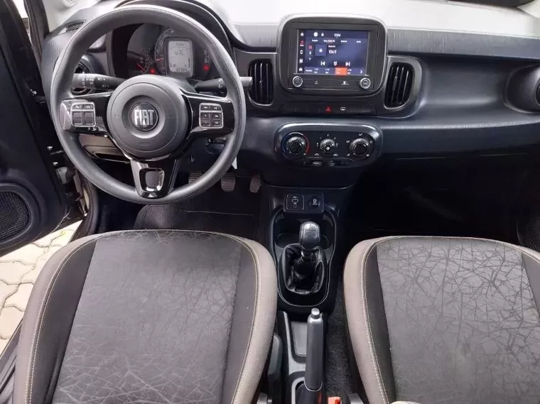 Fiat Mobi Cinza 10